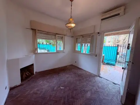 Casa en Alquiler con 1 cochera