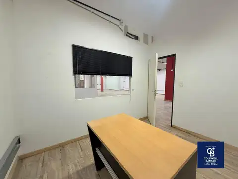 LOCAL EN ALQUILER-RAMOS MEJIA NORTE-335m2- 2 PLANTAS-1 CUADRA DE LA ESTACION
