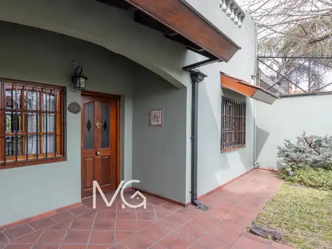 Venta Casa 3 ambientes con jardín Adrogue Excelente oportunidad