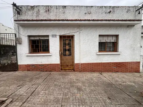 CASA 2 DORMITORIOS EN VENTA PRÓXIMA PLAZA ARTIGAS