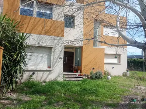 VENTA DE CASA DOS PLANTAS EN TIERRA DE SUEÑOS TRES