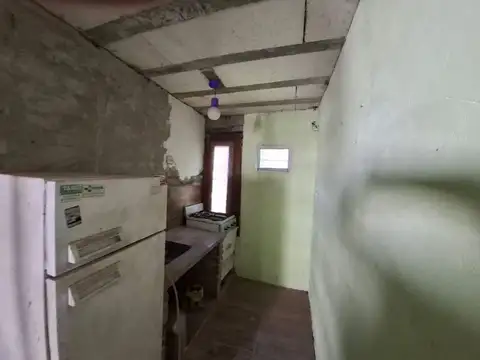 Casa 3 ambientes con 1 baño