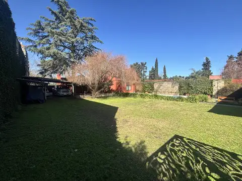 Padre Fahy 1400, Piso 0