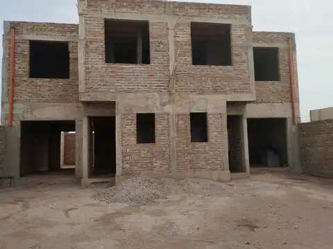 LOTE CON  DOS DUPLEX EN  CONTRUCCIÒN  OBRA GRUESA 
