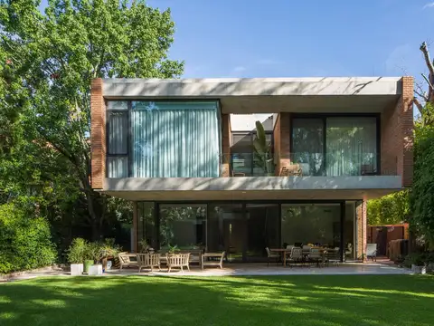 Casa en venta con diseño de arquitectura única en San Isidro Chico