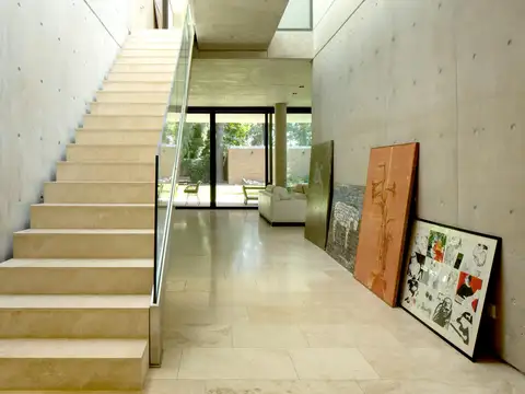 Casa 6 ambientes con 4 baños