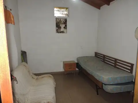 Casa 3 ambientes con 1 baño