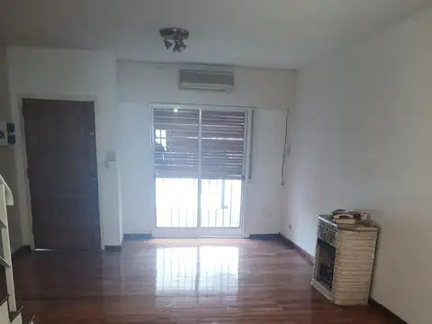 Depto Tipo Casa en Alquiler en Parque Avellaneda, $ 2.500.000