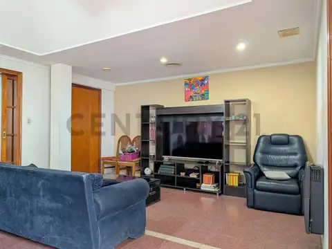 CASA | 7 AMBIENTES | COCHERA | APTO CRÉDITO | JARDÍN | ECHESORTU