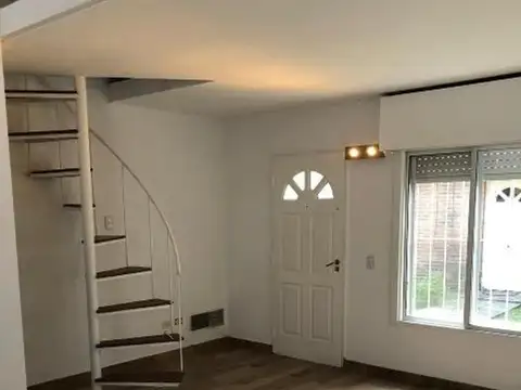Depto Tipo Casa en Venta de 2 ambientes