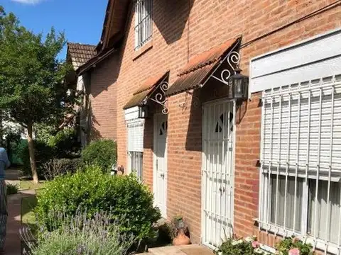 VENTA DE IMPECABLE PH EN CONDOMINIO, VILLA MORRA .PILAR