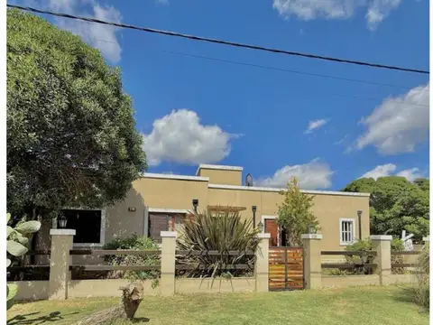 Importante propiedad en Mar de Cobo! APTA CREDITO! 