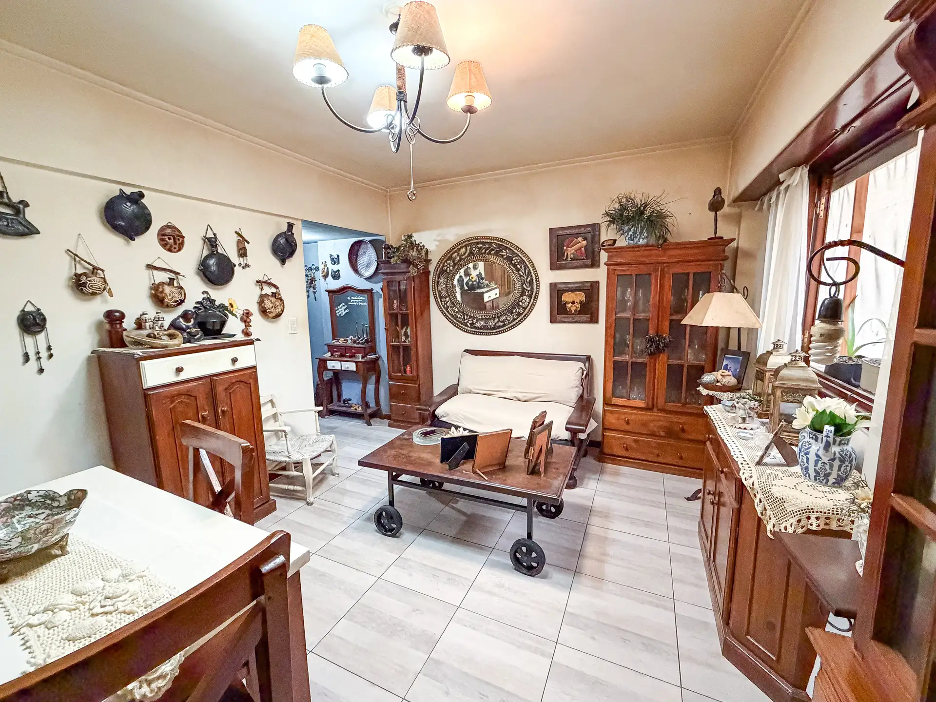 3 AMBIENTES CON PATIO. RIVADAVIA Y SAN LUIS.