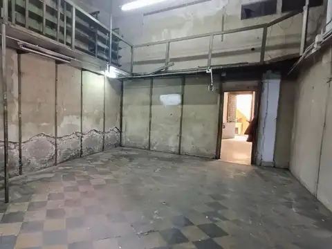 Avenida Hipólito Yrigoyen 1200