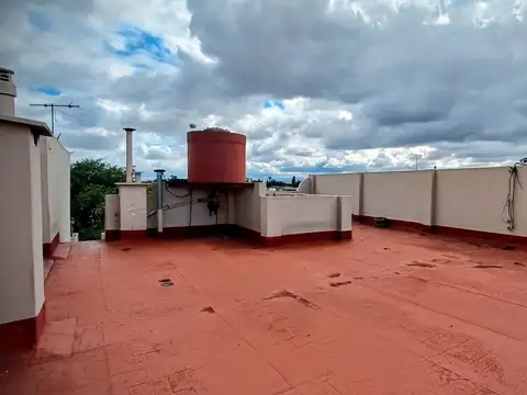 Local en Venta 66 años
