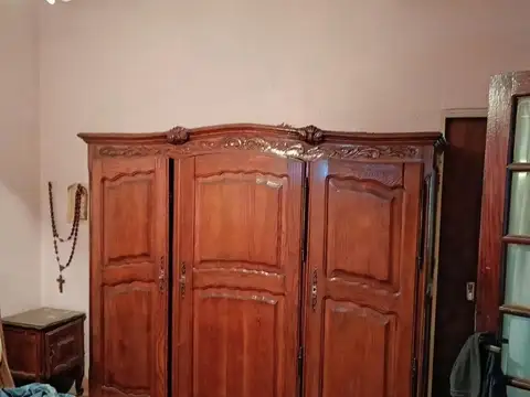 Casa 5 ambientes con 1 baño