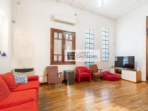 Depto Tipo Casa en Venta 40 años