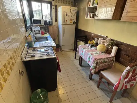 Casa 4 ambientes con 1 baño