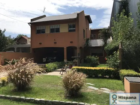 Chalet en venta sobre la calle Schubert en B°C° Parque Pero. APTA CREDITO