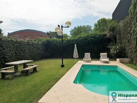 Casa 5 ambientes con 4 baños