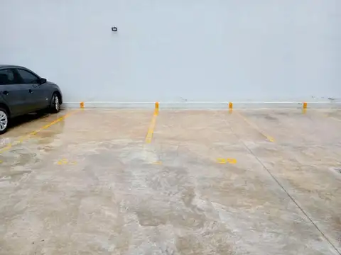 SE VENDE COCHERA EN CABALLITO