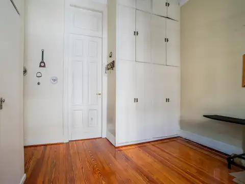 Venta. Departamento de 4 ambientes en Monserrat. Clásico con terraza y parrilla