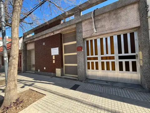 LARREA AL 1300 CASA EN VENTA 2 DORMITORIOS BARRIO AZCUENAGA ROSARIO