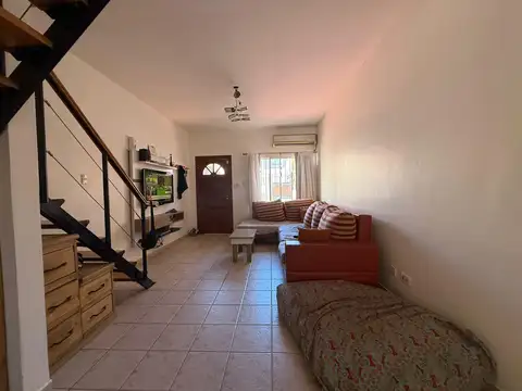 Depto Tipo Casa en Venta de 3 ambientes