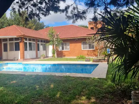 HERMOSA CASA EN VENTA.  BARRIO CERRADO LA OTILIA; PILAR