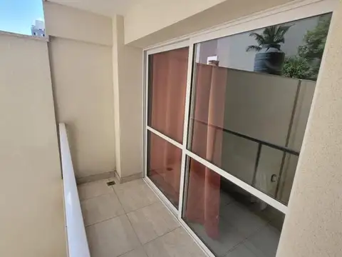 Exc Depto Vta 1 Dor Balcon Cfrente Dean Funes 800, Piso 1°