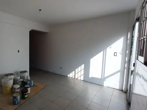 Depto Tipo Casa en Venta en Castelar, USD 75.000