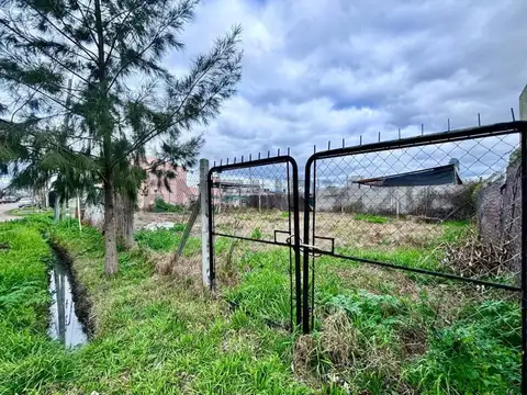 Lote en Venta en Villa Catells