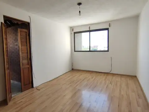 Venta Departamento en Villa Celina 3 ambientes con cochera - Apto Crédito.
