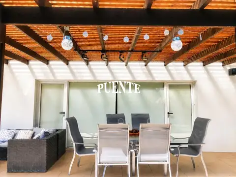 Casa 5 ambientes con 3 baños