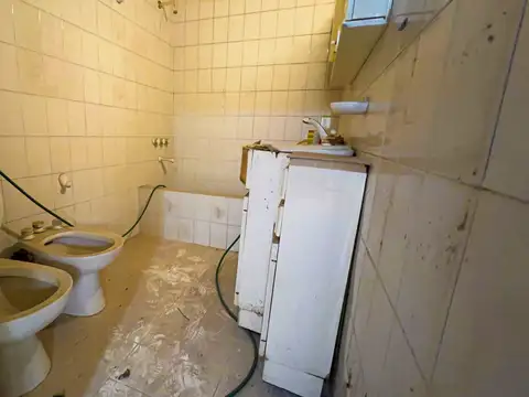 Venta Casa 4 ambientes construcción EL GROSELLAR