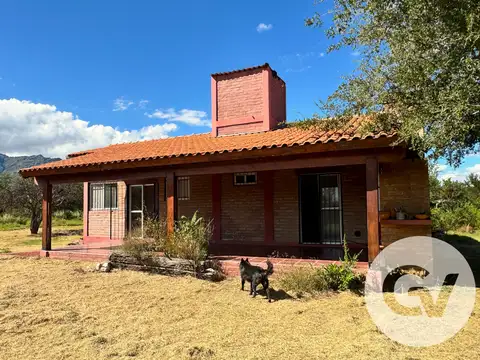 Casa en campo de maie l cortaderas