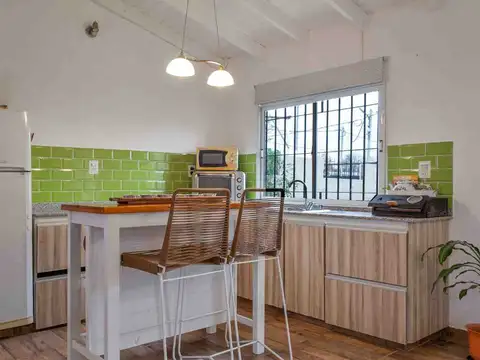 CASA EN VENTA TRISTAN SUAREZ 2 AMB CON PILETA