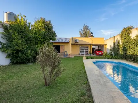CASA EN VENTA TRISTAN SUAREZ 2 AMB CON PILETA