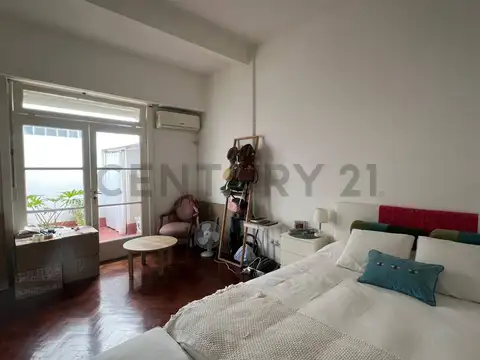 PH Ambiente y medio en Lomas de Nuñez con patio, bajísimas expensas!