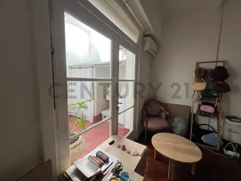 PH Ambiente y medio en Lomas de Nuñez con patio, bajísimas expensas!