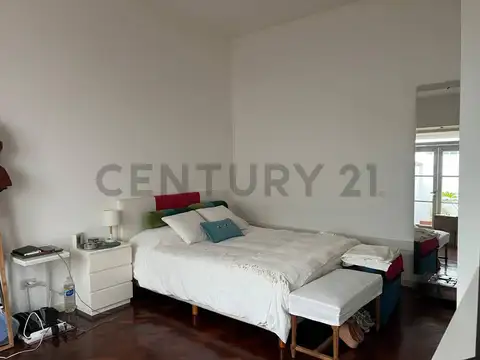 PH Ambiente y medio en Lomas de Nuñez con patio, bajísimas expensas!
