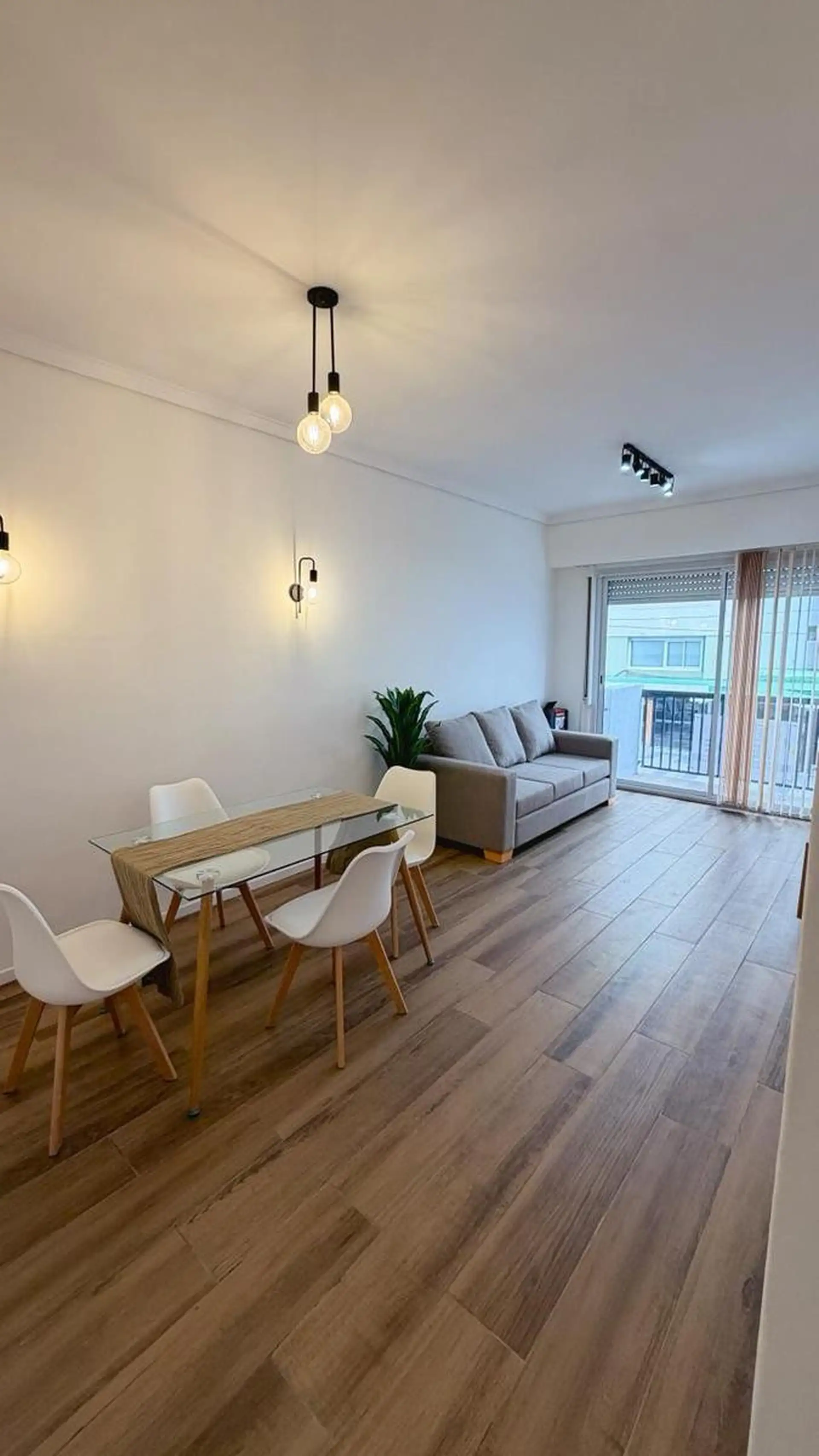 Departamento de 2 ambientes con dependencia en Plaza Colon