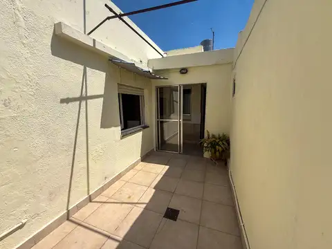 Depto Tipo Casa en Alquiler de 2 ambientes