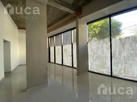 Local Comercial en alquiler Apto Gastronómico con 17 metros de frente - Beccar