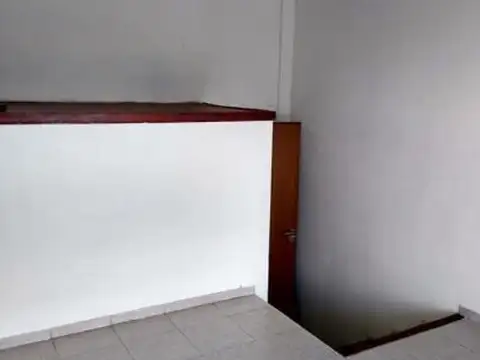 Casa 2 ambientes con 1 baño