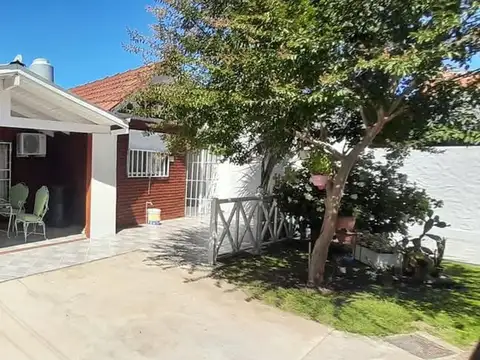EN VENTA HERMOSA CASA