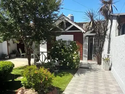 EN VENTA HERMOSA CASA