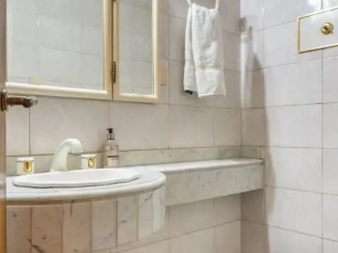 VENTA | CHACARITA | 4 AMB |  2 BAÑOS | FRENTE | BALCON