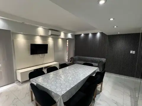 Av Pueyrredon al 900