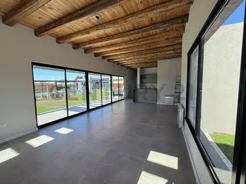 CASA EN VENTA LA QUEBRADA